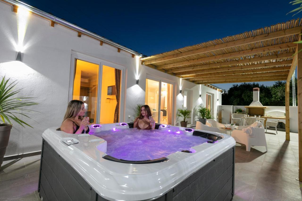 Jacuzzi Deluxe Villa Skala Sotiros Dış mekan fotoğraf